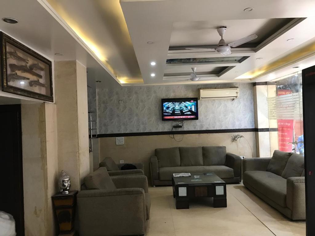 Adb Rooms Udhav Palace New Delhi Exterior photo