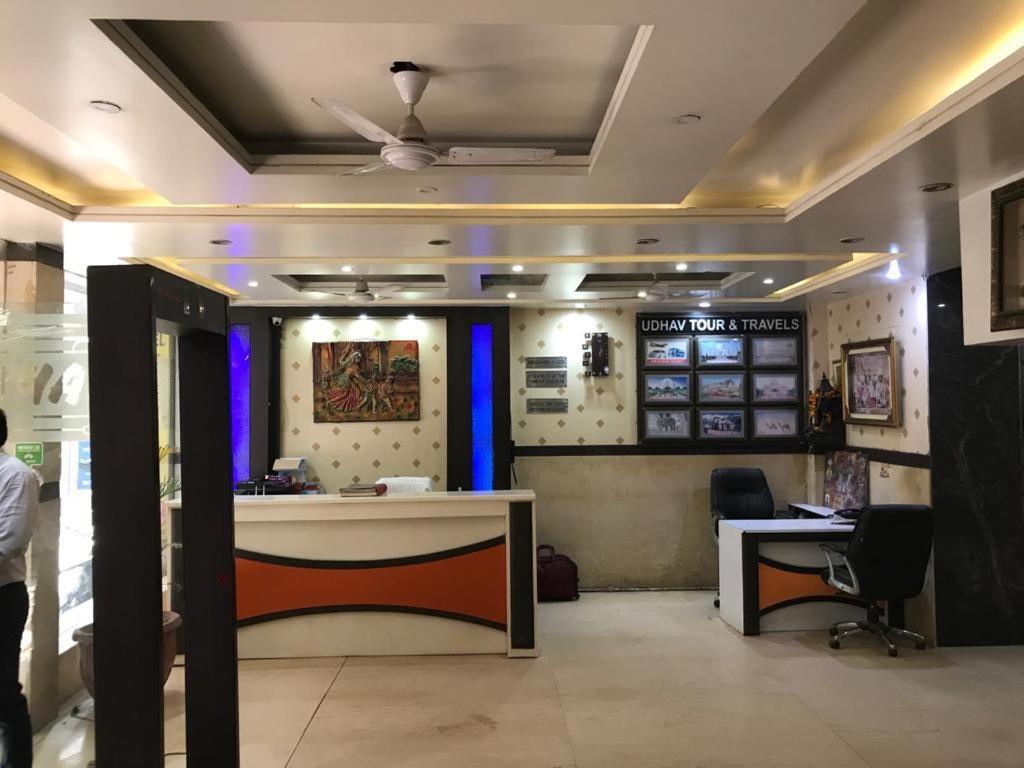 Adb Rooms Udhav Palace New Delhi Exterior photo